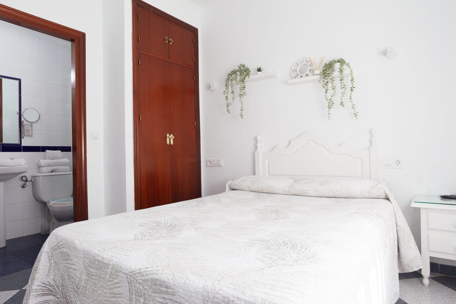Hostal Restaurante La Giralda Рота Екстер'єр фото